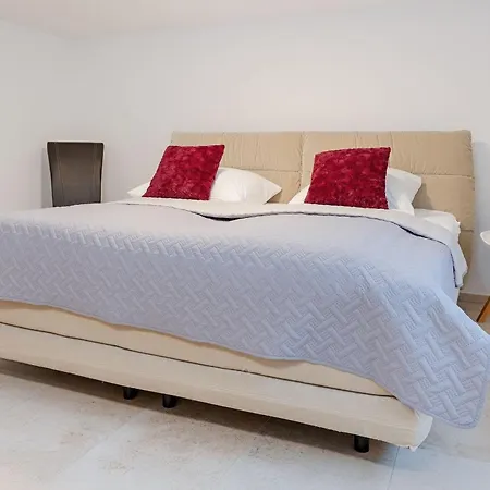 Gorch-fock-ring 19 Meerzeit I *